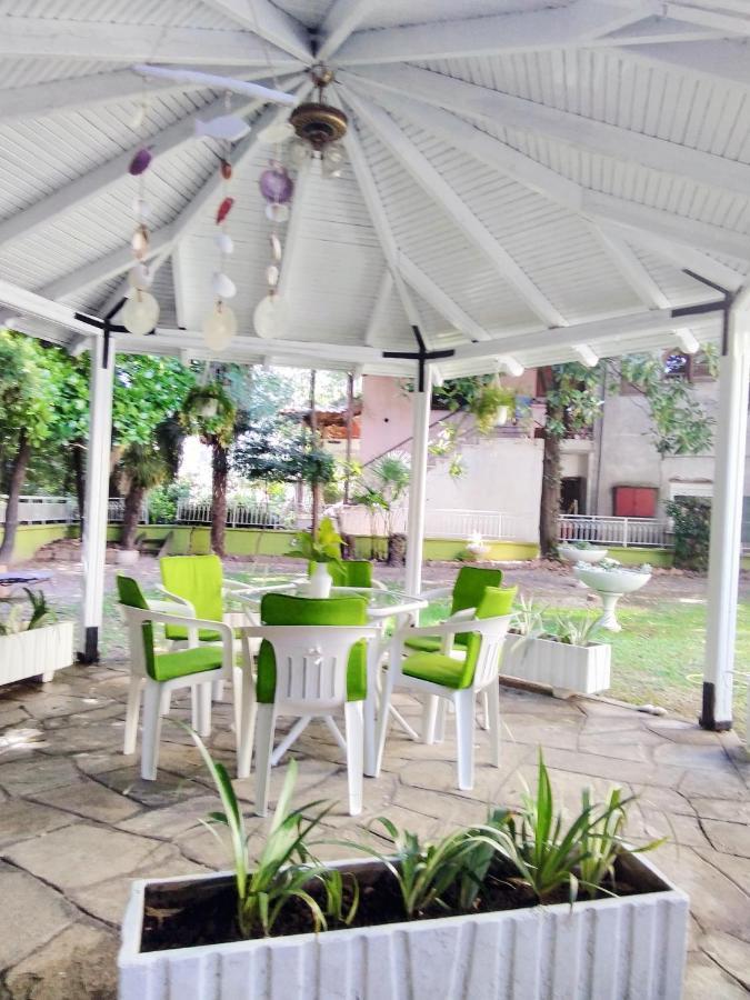 Garden House Kateriniアパートメント エクステリア 写真